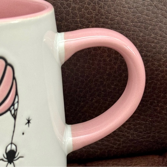 Disney Happy Halloween Minnie Mouse Jack O’Lantern with Spider Mug - Picture 4 of 10